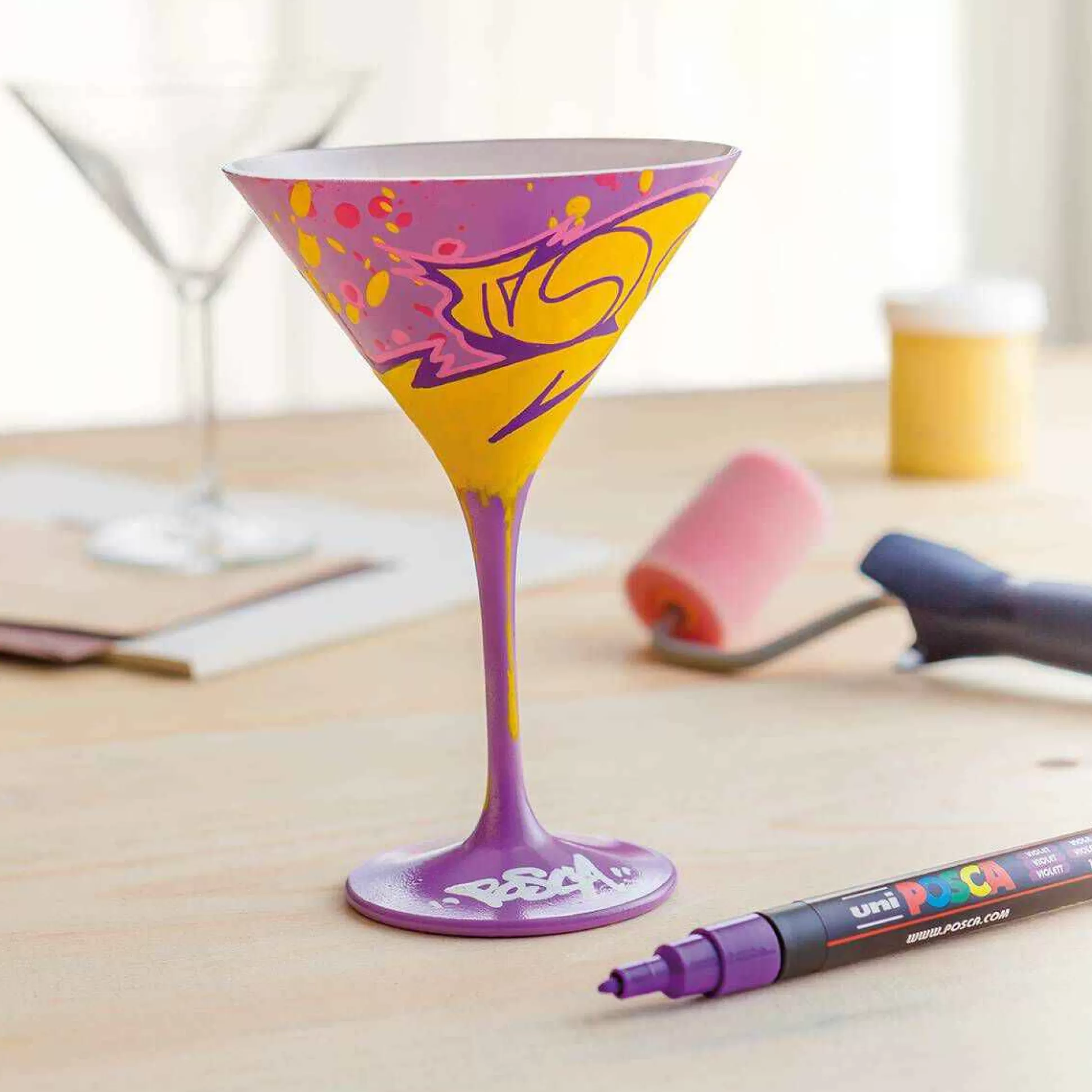 uniball_posca_pc3m_marker_pens_starter_set_8_pack_3.webp Uni-Ball Posca Pc-3M Marker Pens Starter Set 8 Pack-Hobbycraft Flash Sale