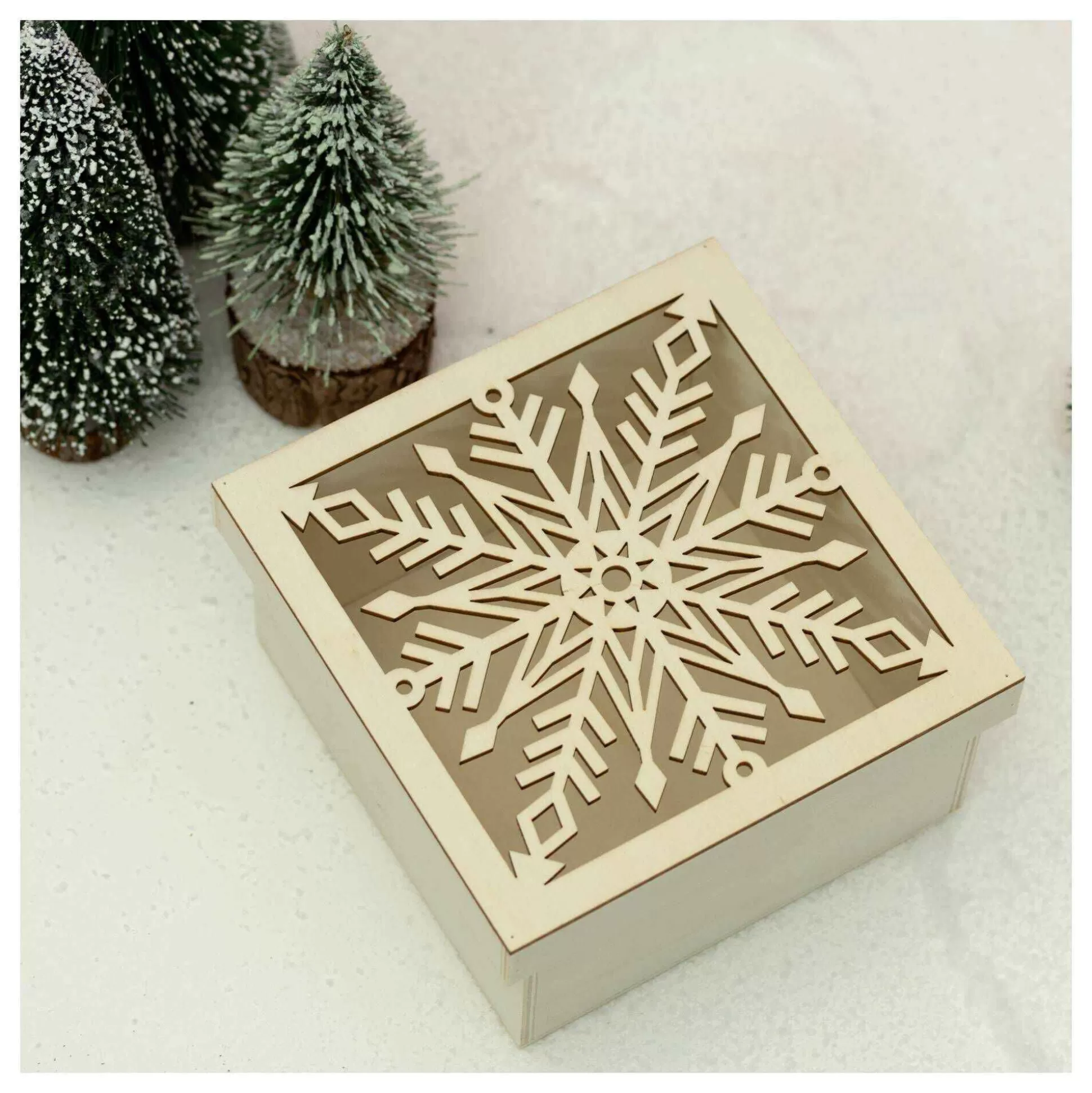 wooden_snowflake_box_16cm_2.webp Wooden Snowflake Box 16Cm-Hobbycraft Flash Sale